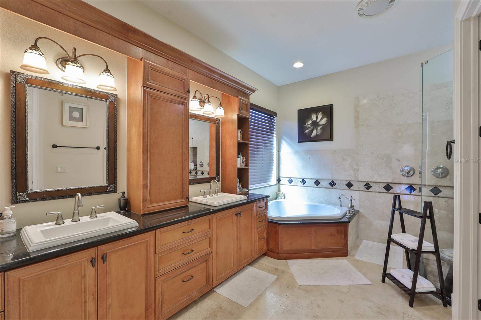 Image 36 of 81 For 912 Symphony Beach Lane