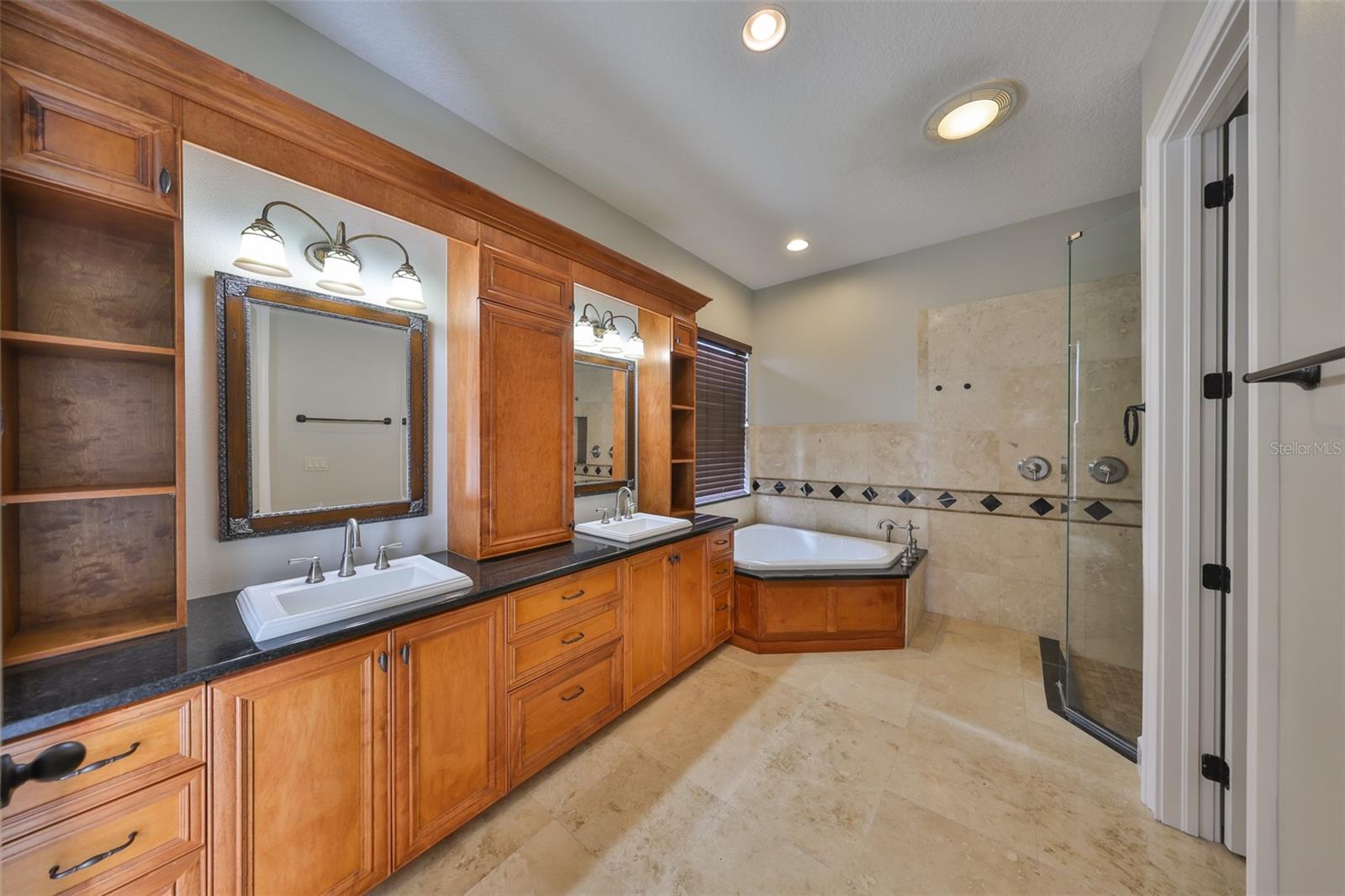 Image 37 of 81 For 912 Symphony Beach Lane