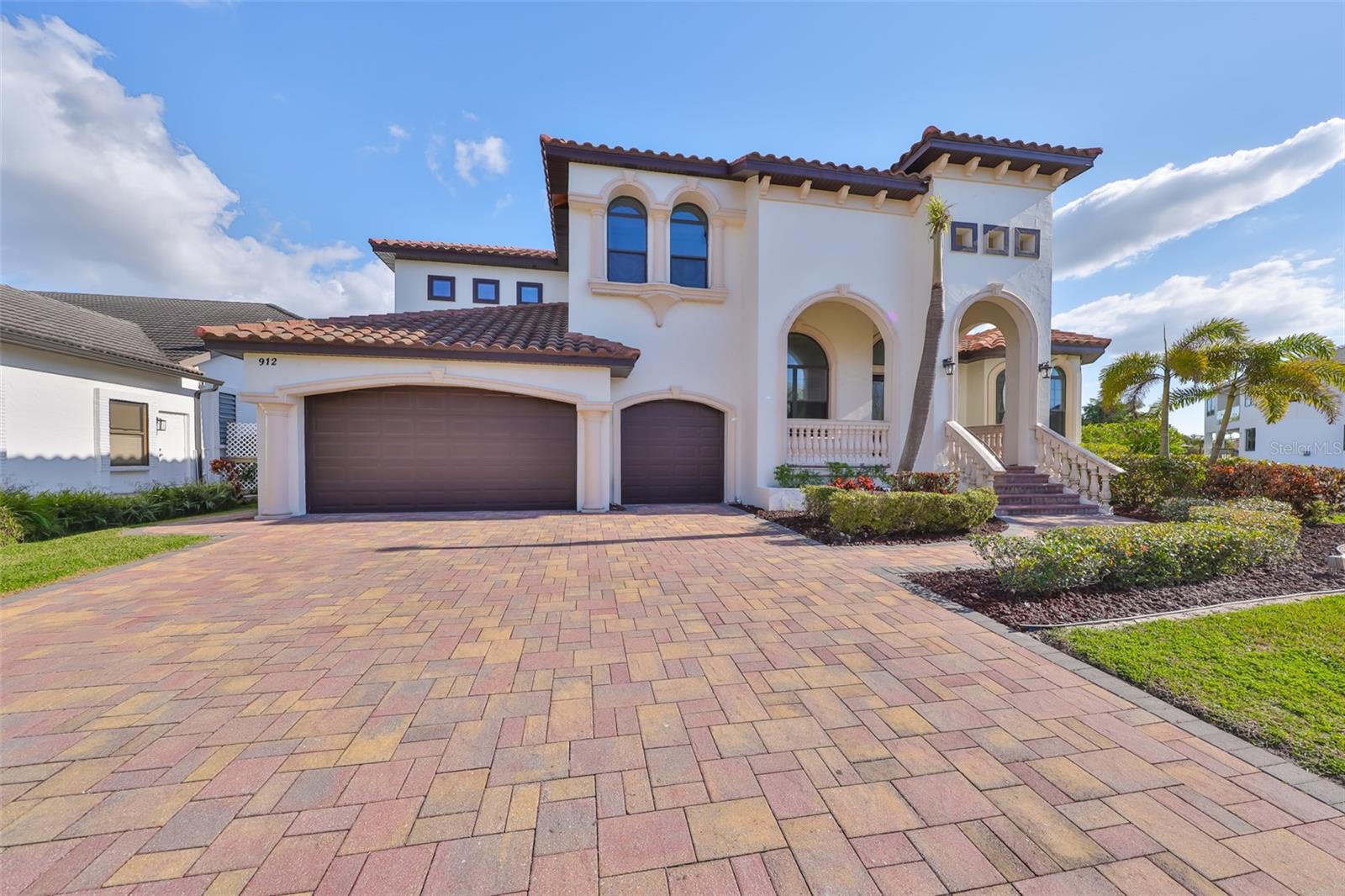 Image 4 of 81 For 912 Symphony Beach Lane