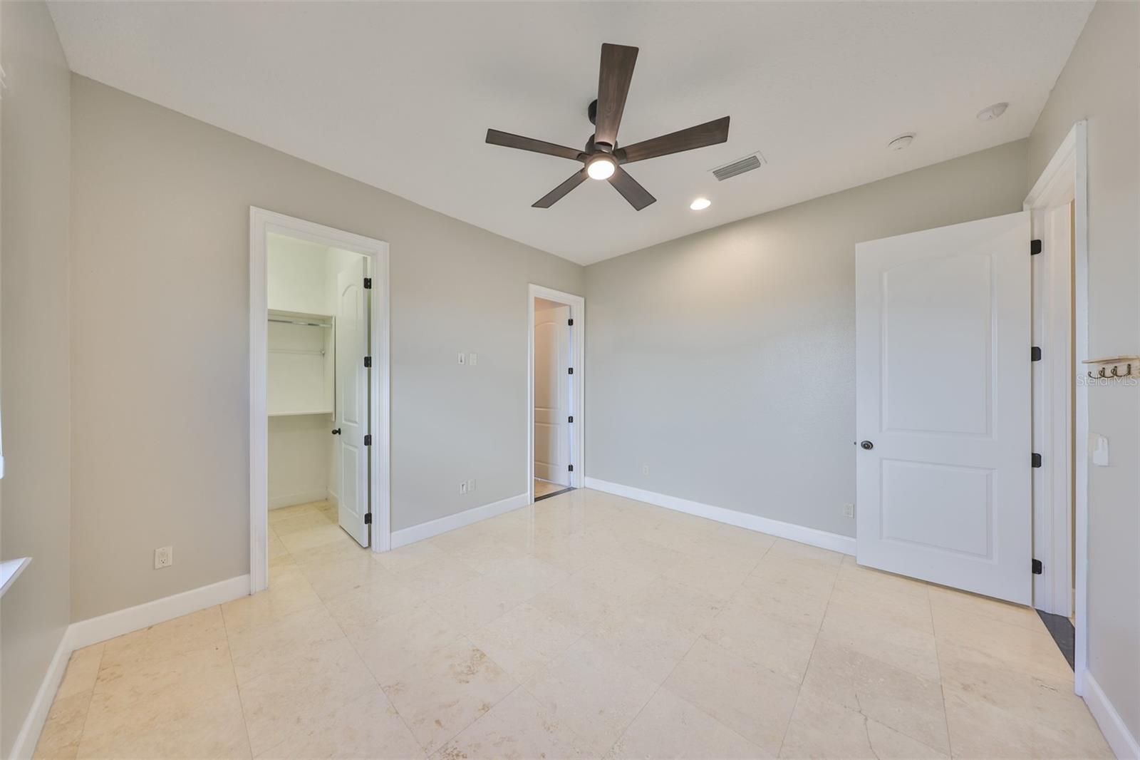 Image 41 of 81 For 912 Symphony Beach Lane