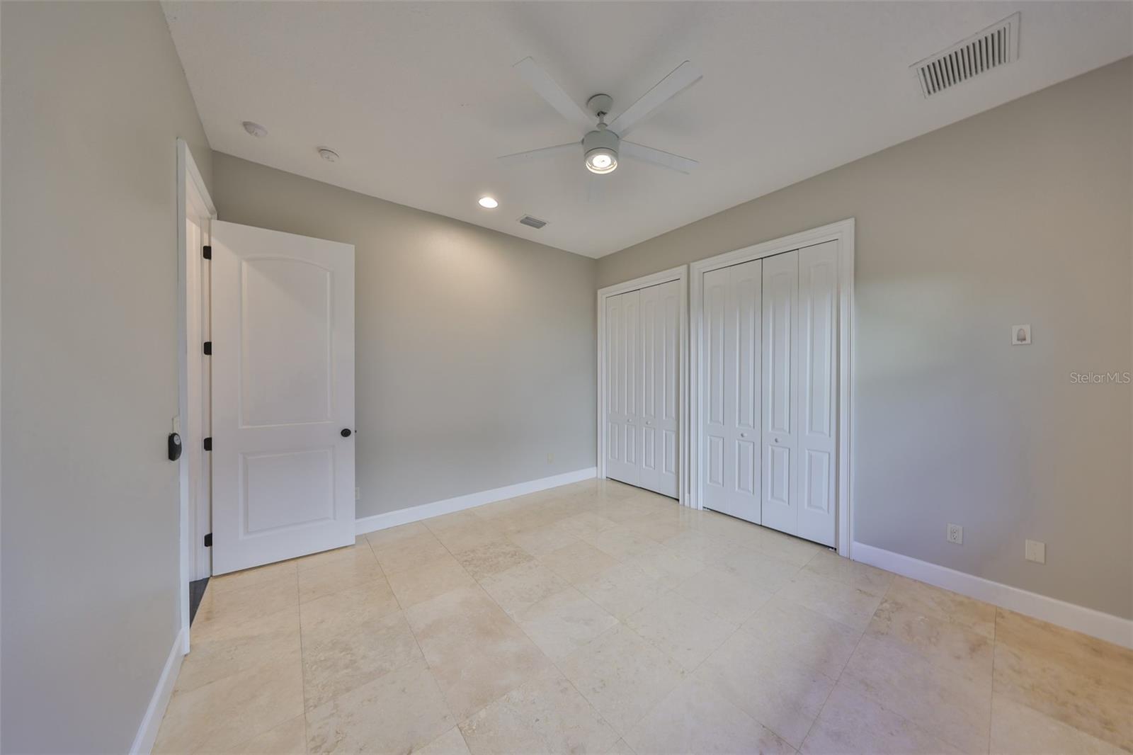 Image 43 of 81 For 912 Symphony Beach Lane