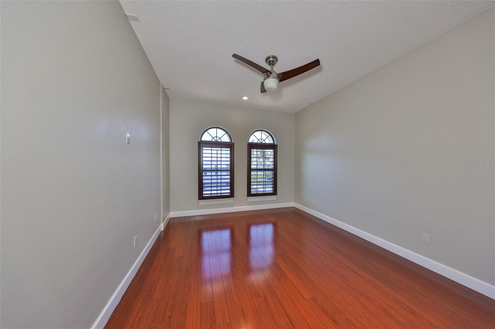 Image 46 of 81 For 912 Symphony Beach Lane