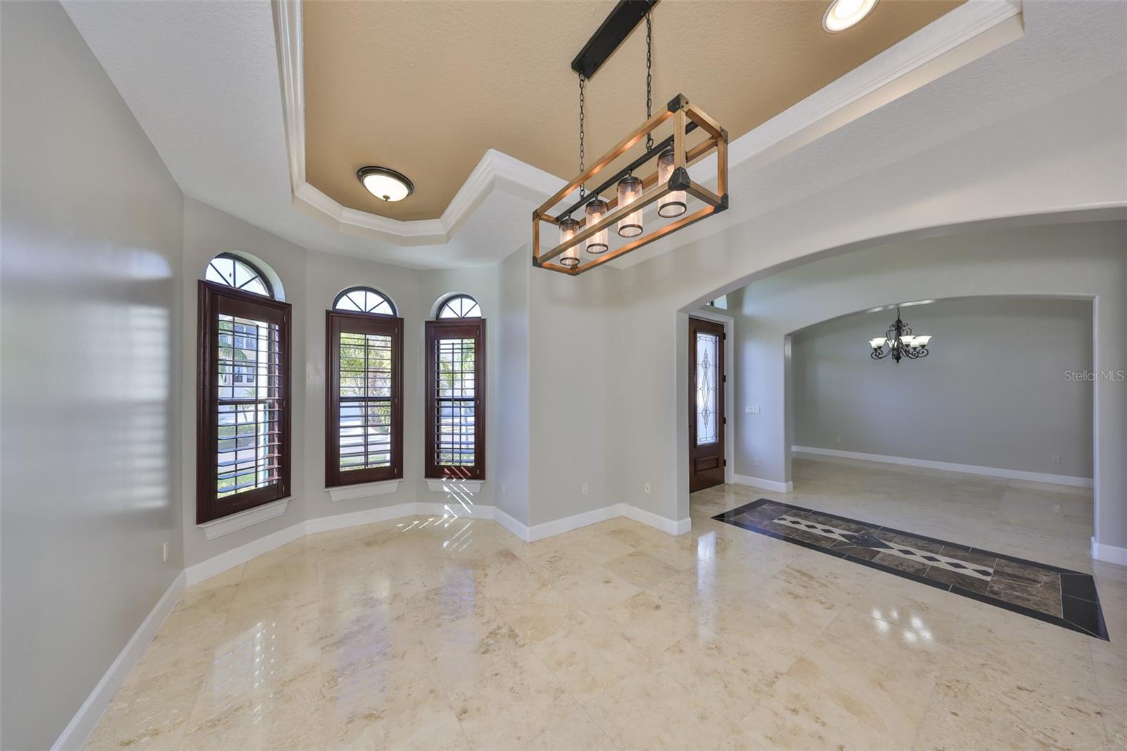 Image 9 of 81 For 912 Symphony Beach Lane