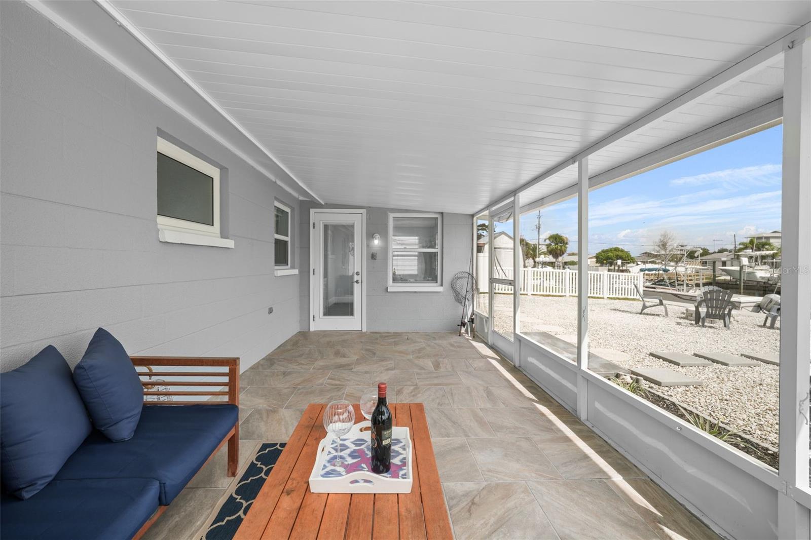 Image 26 of 49 For 13704 Veronica Drive