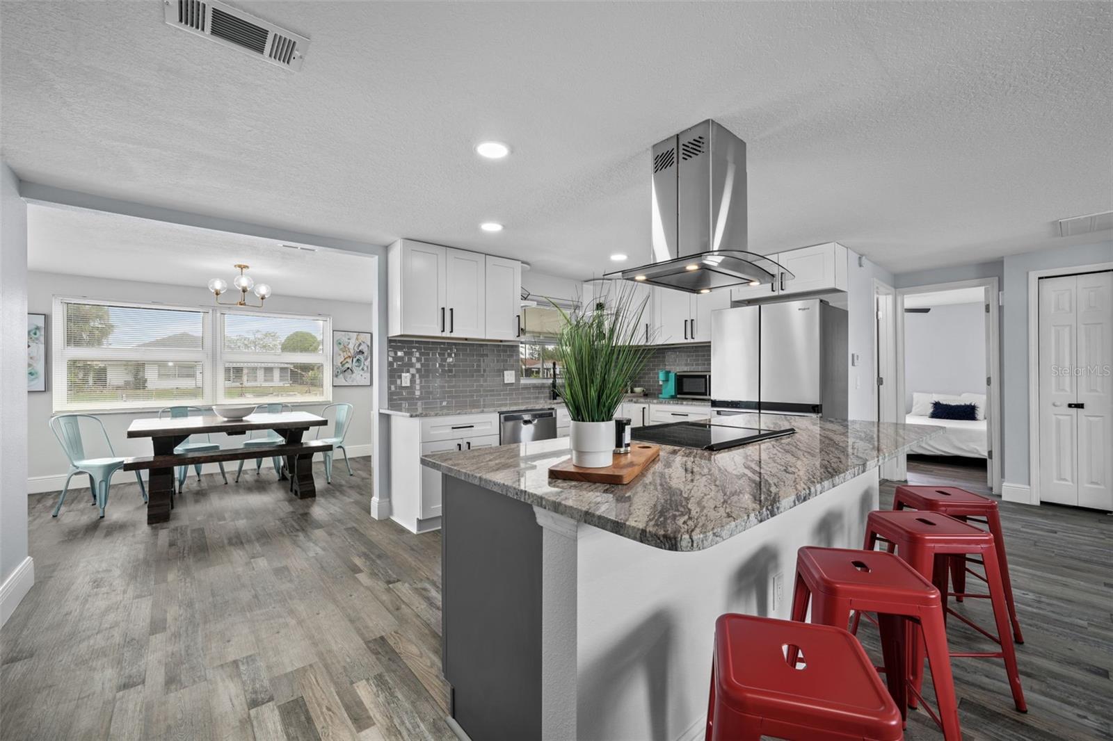 Image 9 of 49 For 13704 Veronica Drive