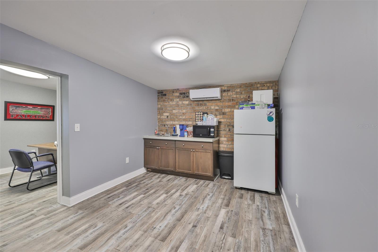 Image 14 of 44 For 5030 Denver Street
