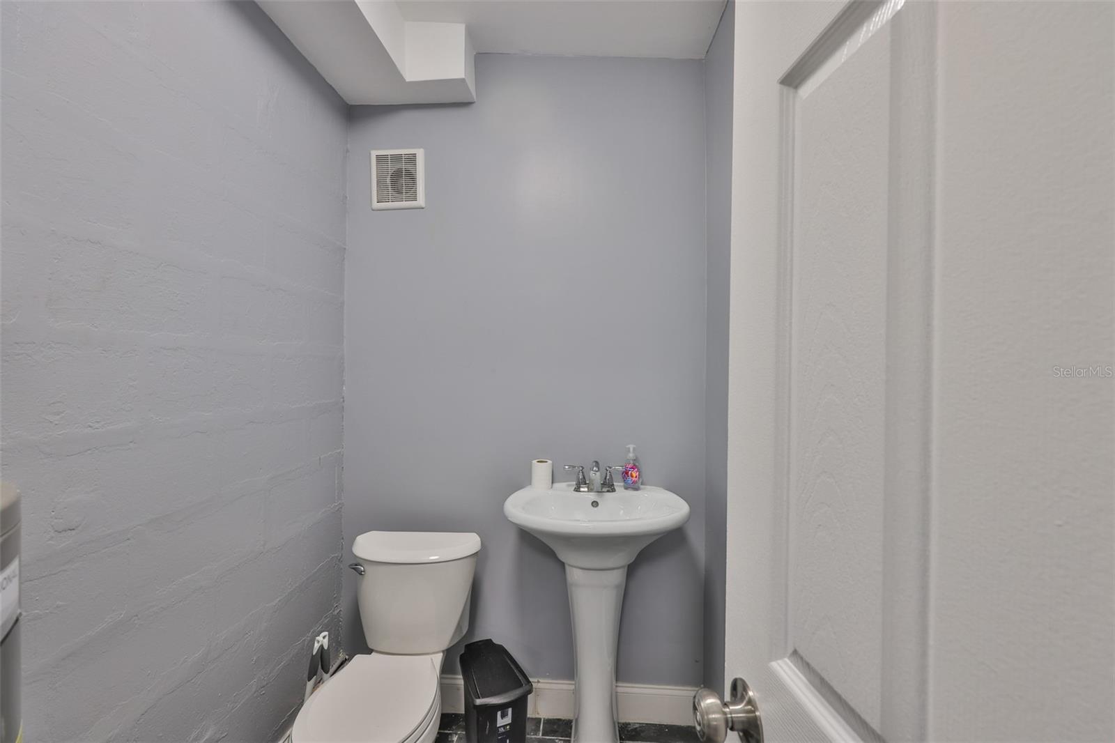 Image 26 of 44 For 5030 Denver Street