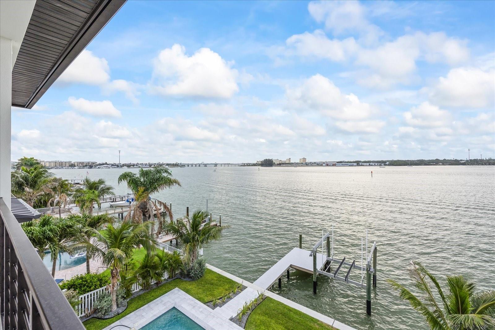 Image 39 of 96 For 820 Bay Point Drive