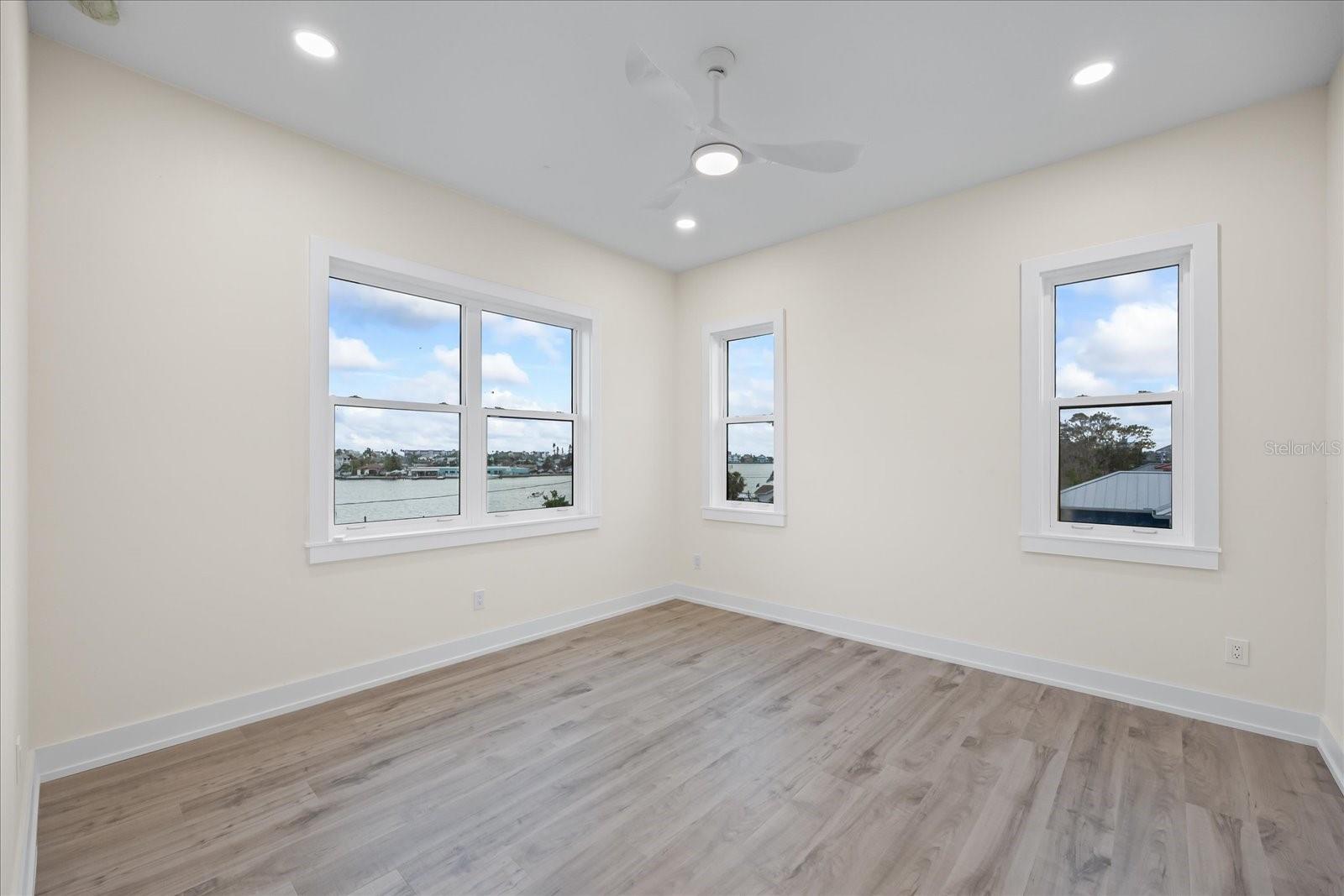 Image 48 of 96 For 820 Bay Point Drive