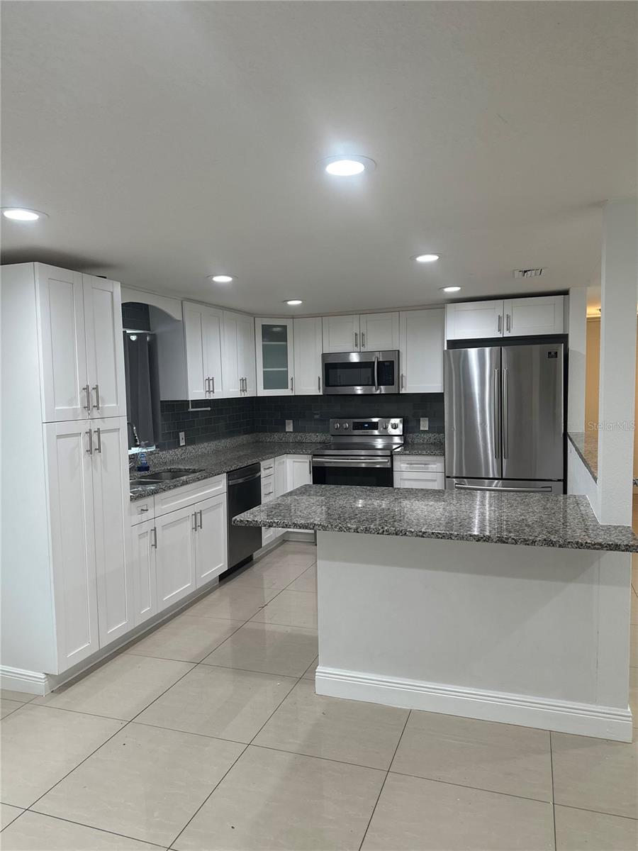 Image 3 of 10 For 1707 Norfolk Street