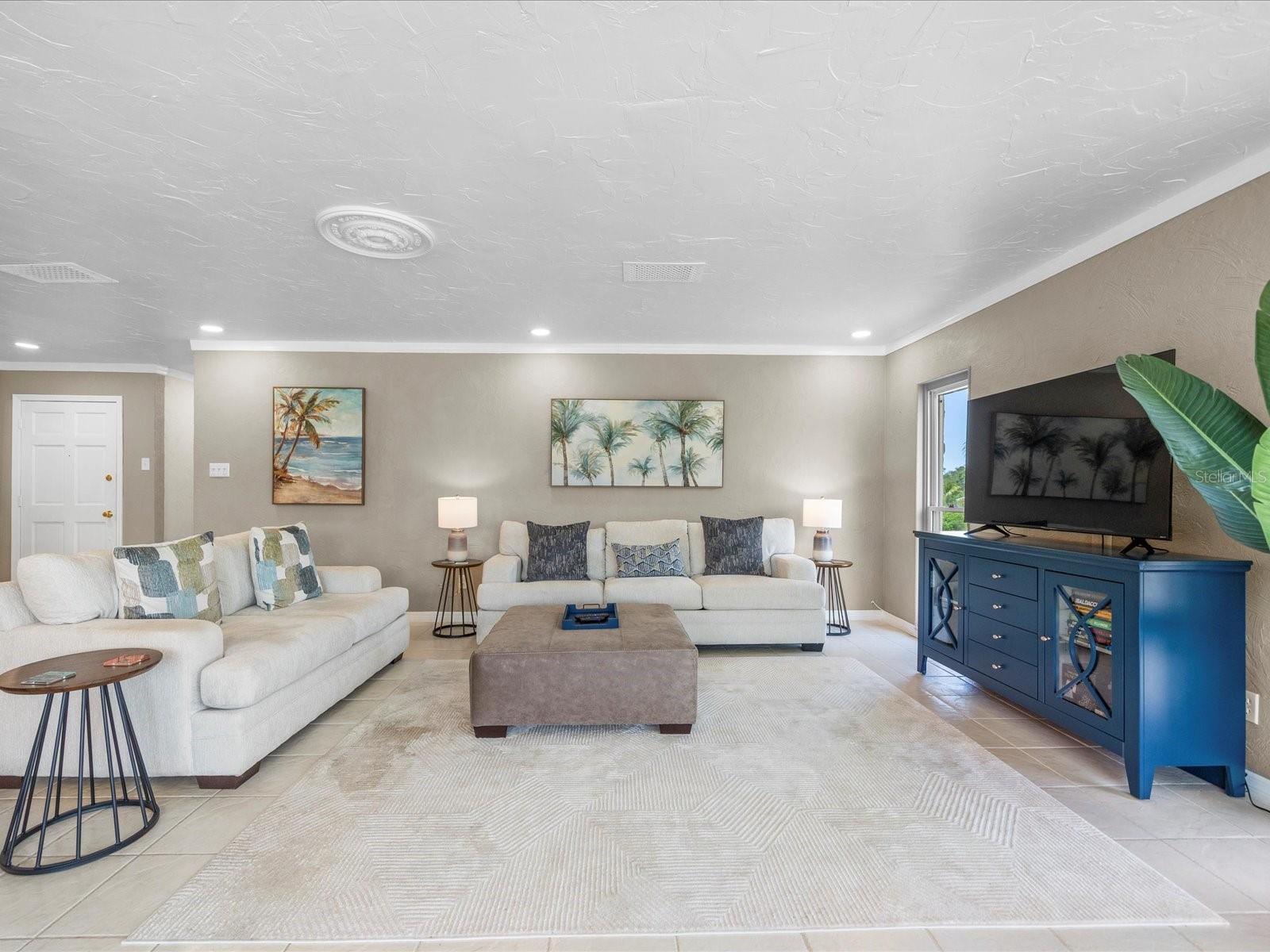 Image 23 of 35 For 213 Fernwood Circle 213