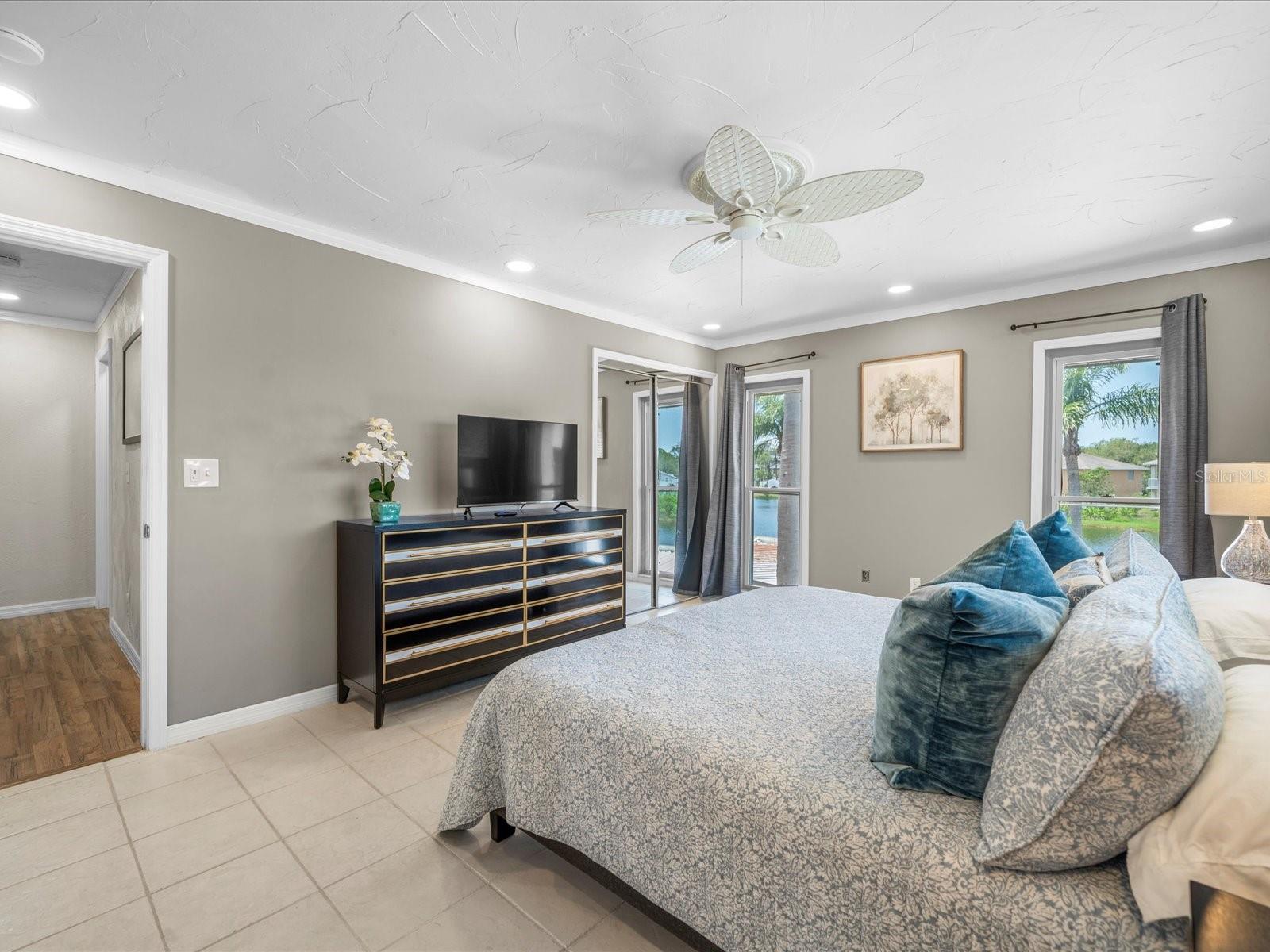 Image 25 of 35 For 213 Fernwood Circle 213