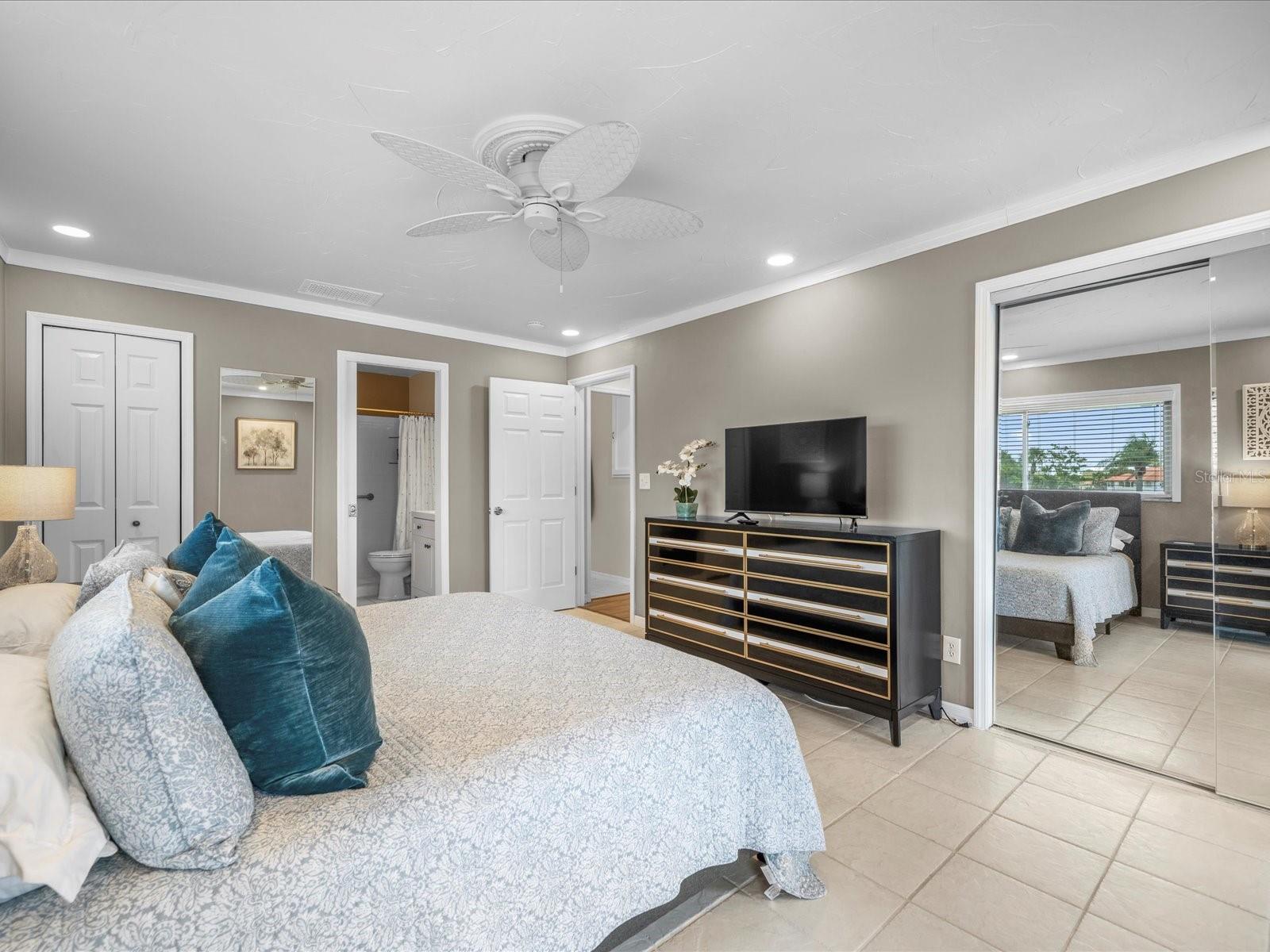 Image 26 of 35 For 213 Fernwood Circle 213