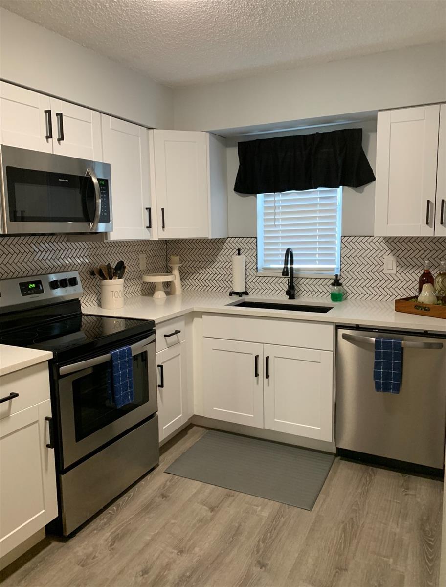 Image 4 of 19 For 715 2nd Avenue Ne