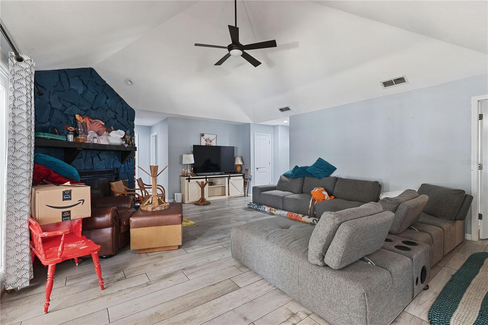 Image 3 of 12 For 6645 Freeport Drive