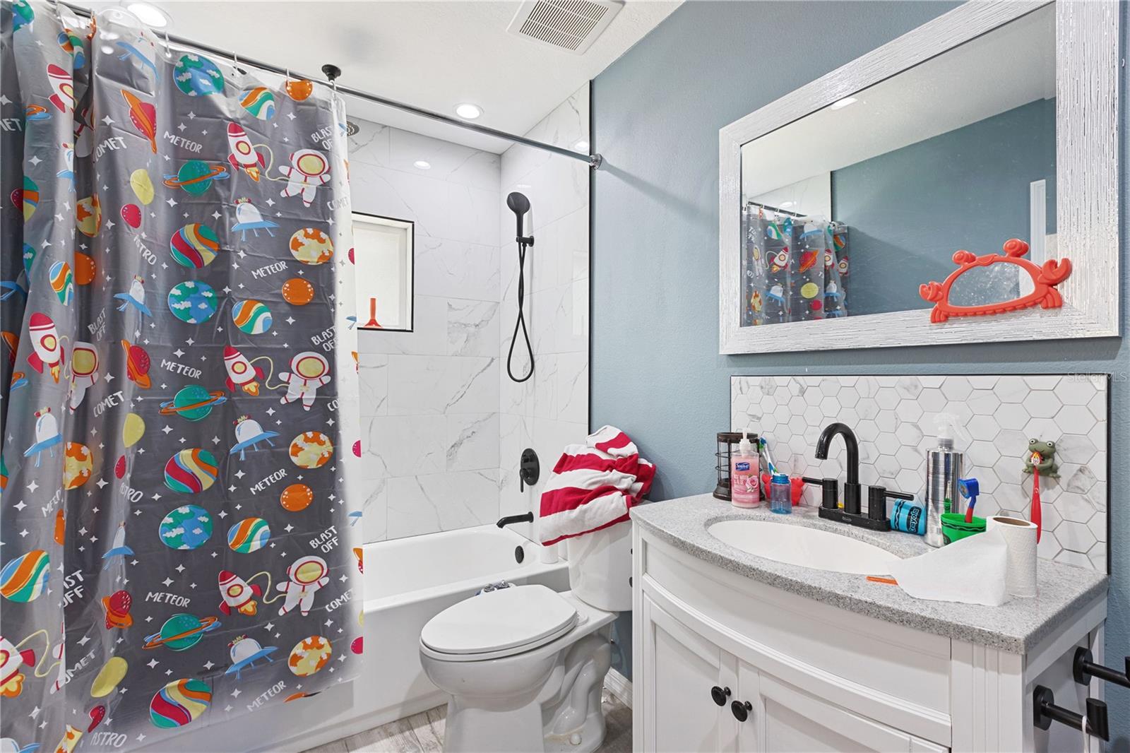 Image 9 of 12 For 6645 Freeport Drive