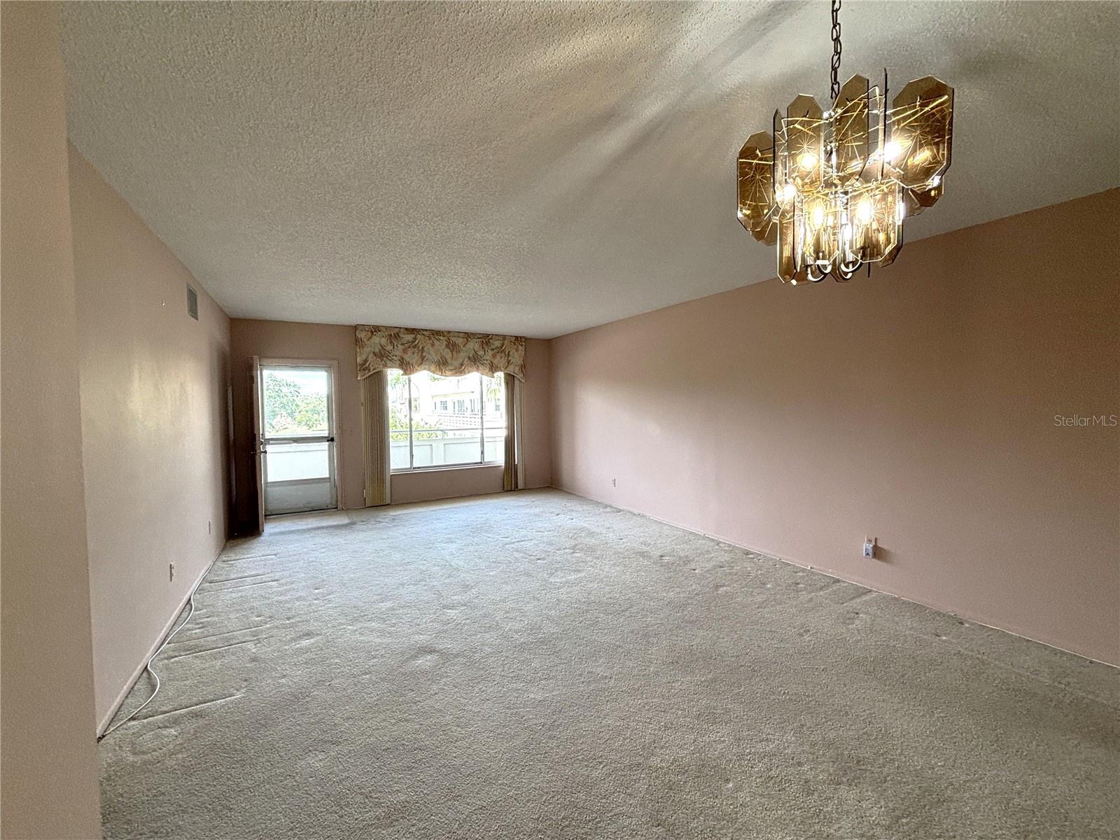 Image 5 of 19 For 2379 Finlandia Lane 55