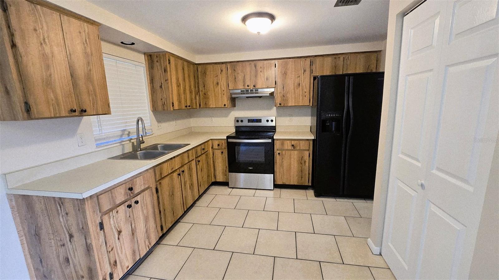 Image 5 of 20 For 2906 Cedaridge Drive