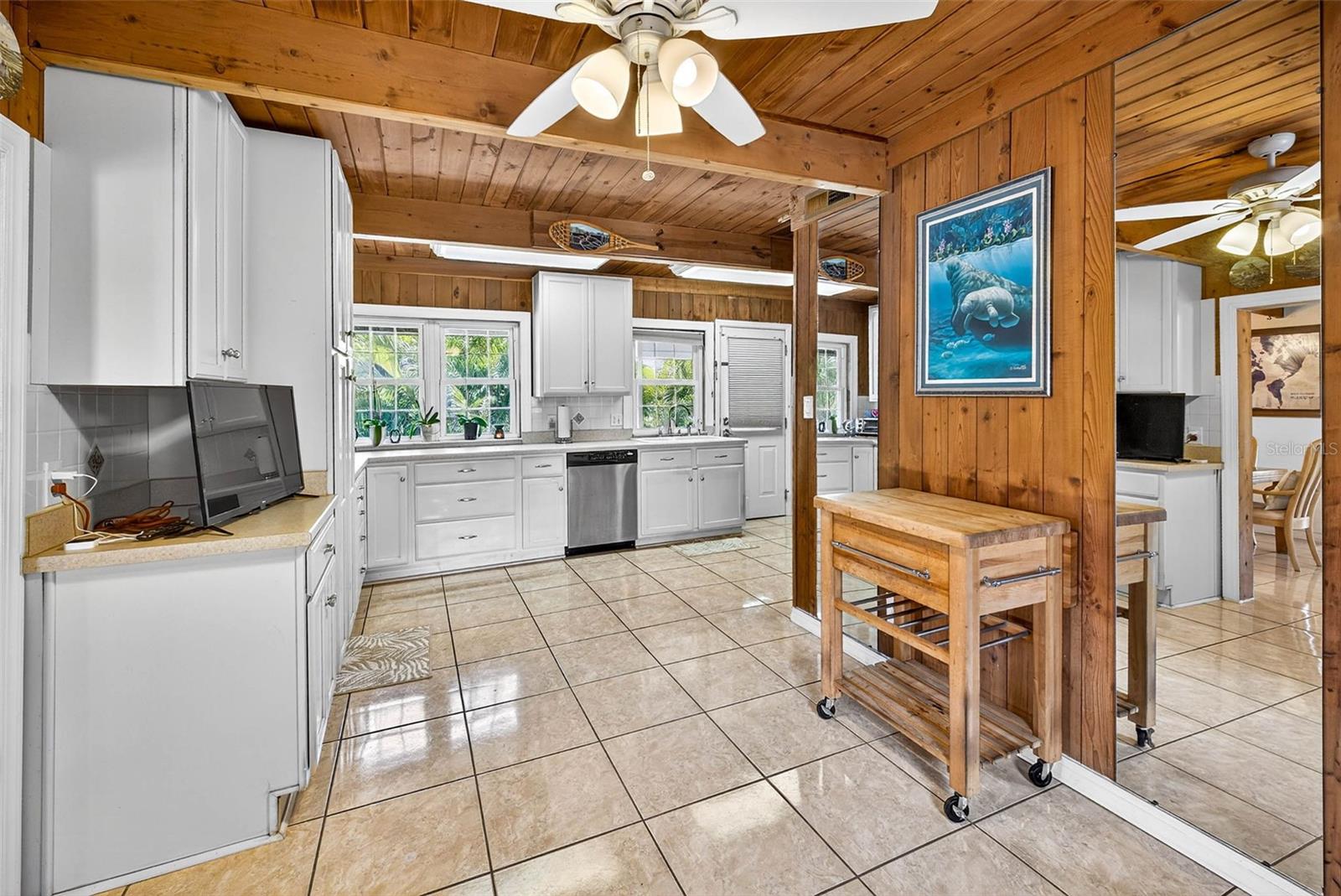 Image 30 of 65 For 606 Dickman Drive Sw