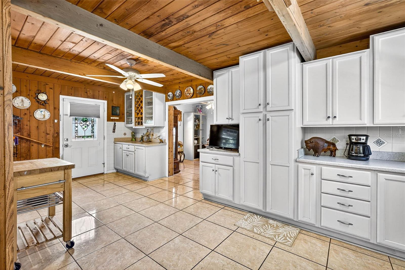 Image 35 of 65 For 606 Dickman Drive Sw