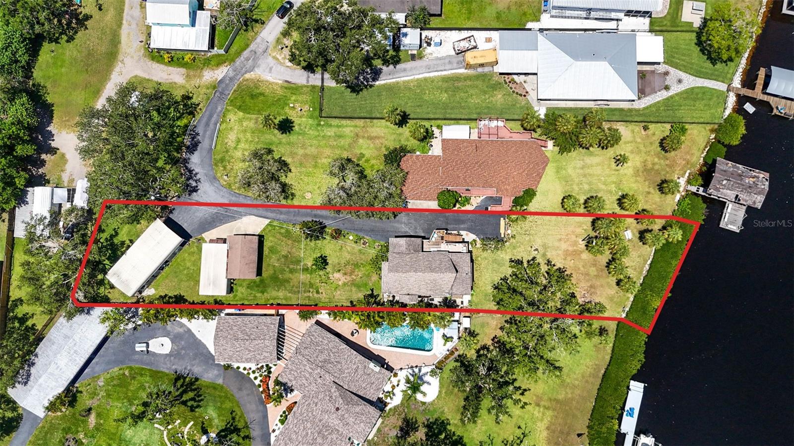 Image 4 of 65 For 606 Dickman Drive Sw