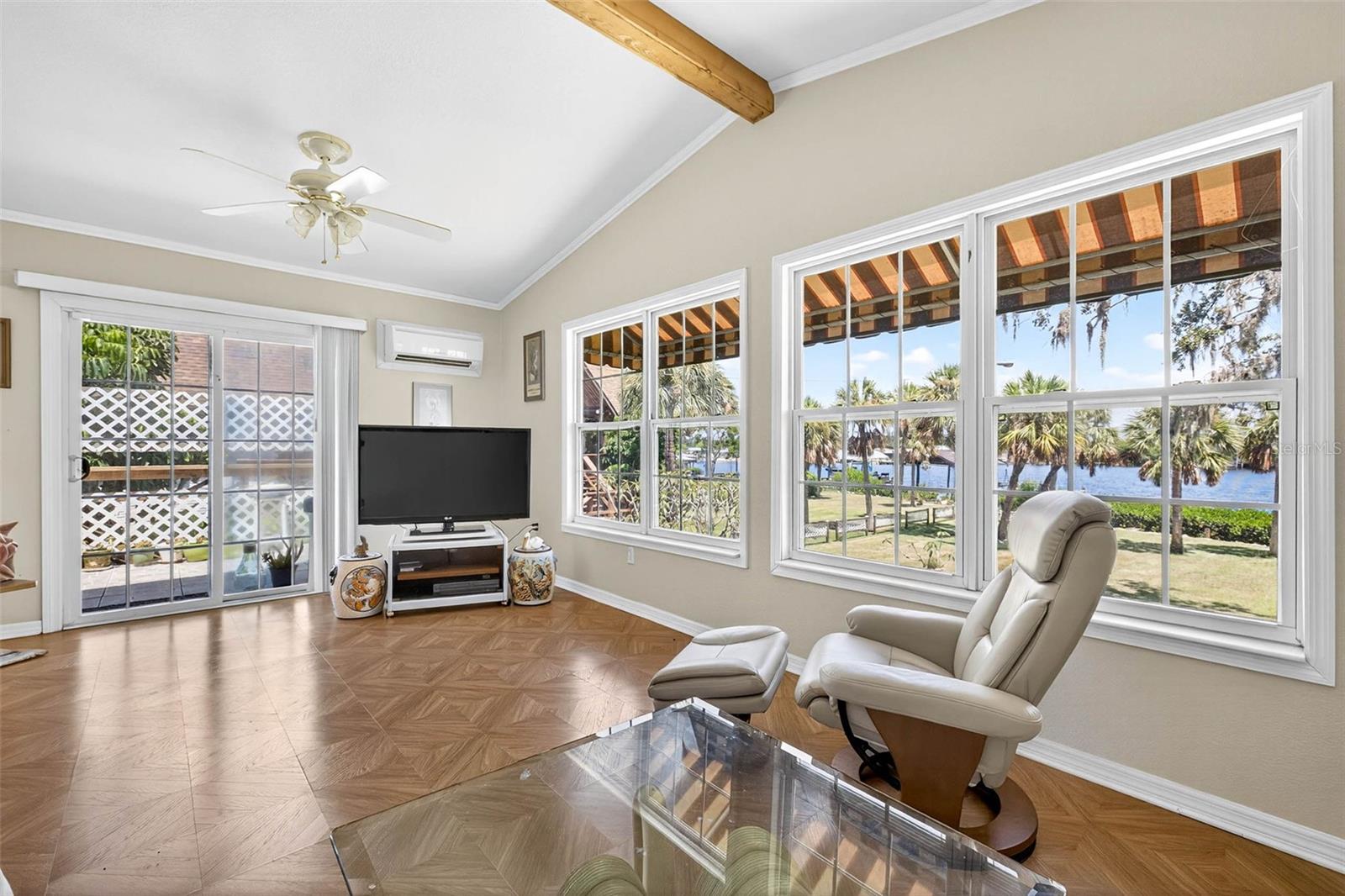 Image 41 of 65 For 606 Dickman Drive Sw