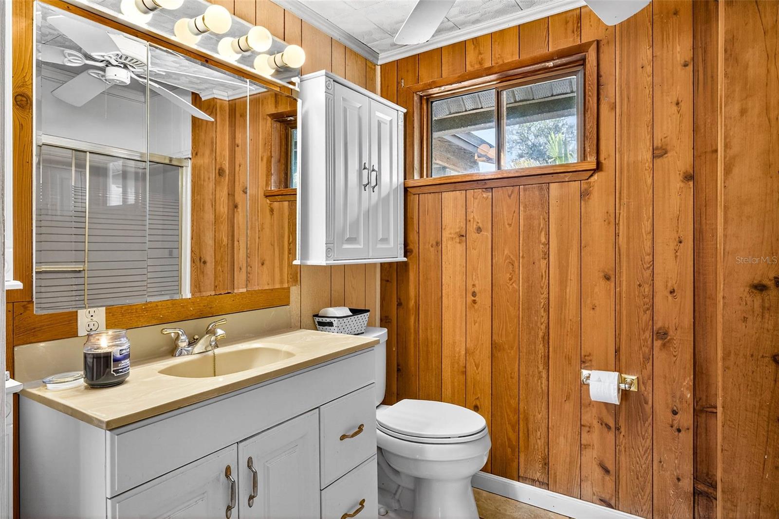 Image 46 of 65 For 606 Dickman Drive Sw
