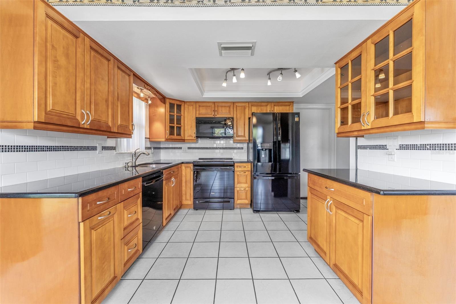 Image 11 of 38 For 5377 Springwood Boulevard