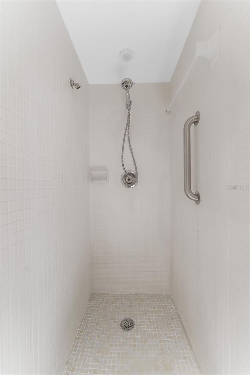 Image 21 of 38 For 5377 Springwood Boulevard