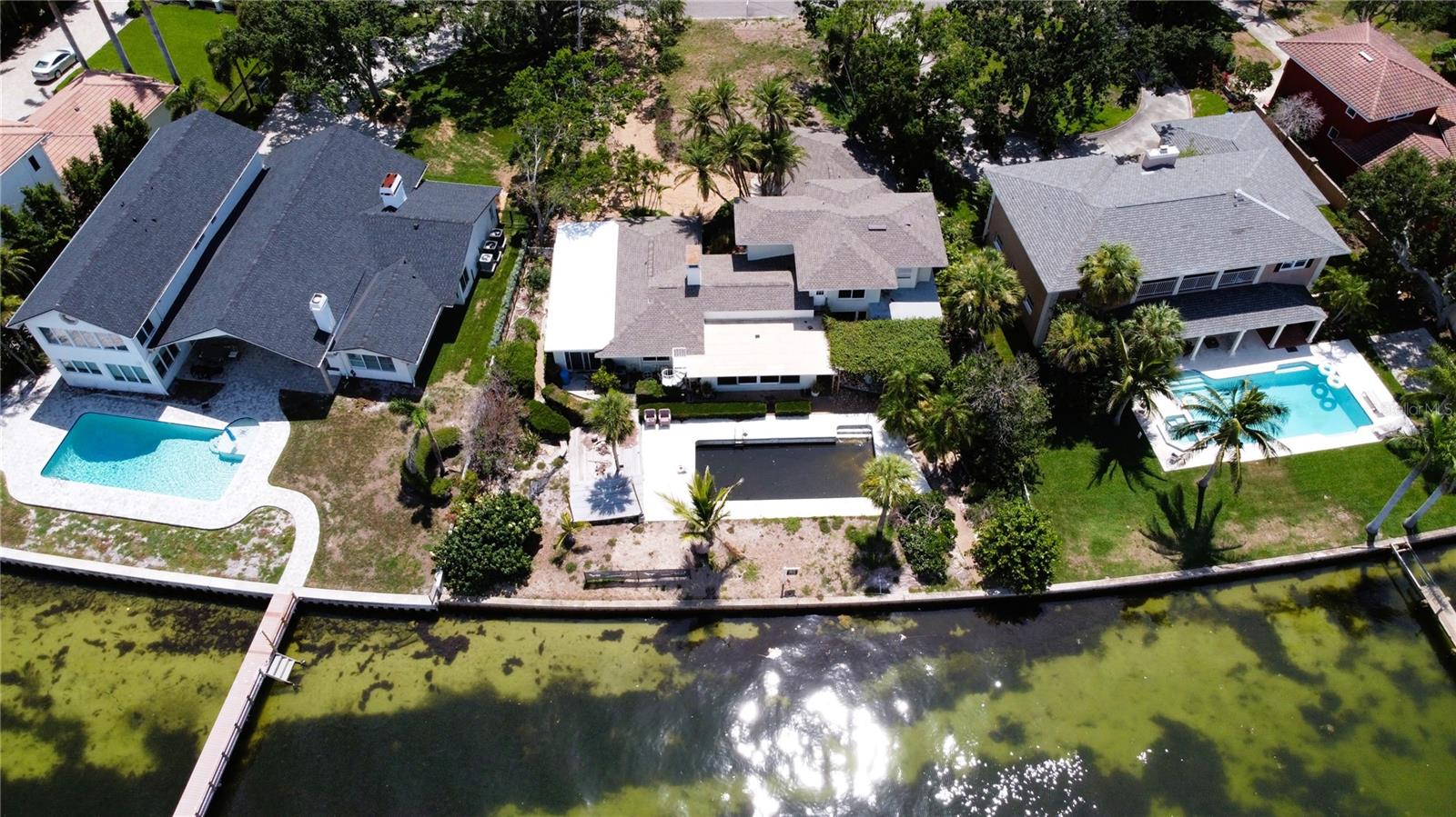 Listing photo id 8 for 1967 Brightwaters Boulevard Ne