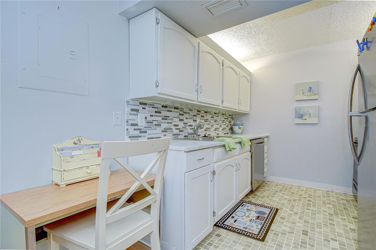 Image 12 of 28 For 4801 Airport Road 211