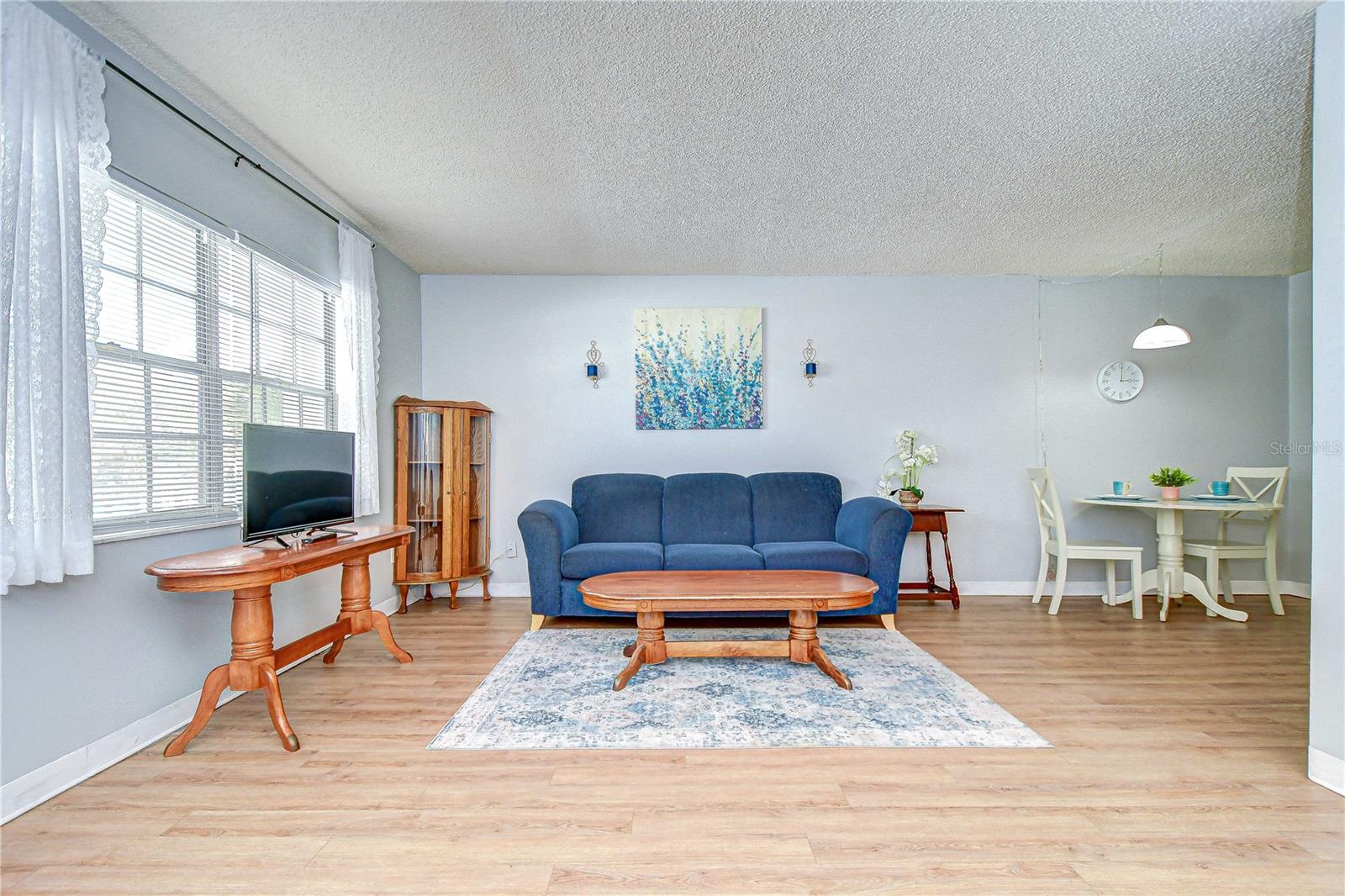 Image 3 of 28 For 4801 Airport Road 211