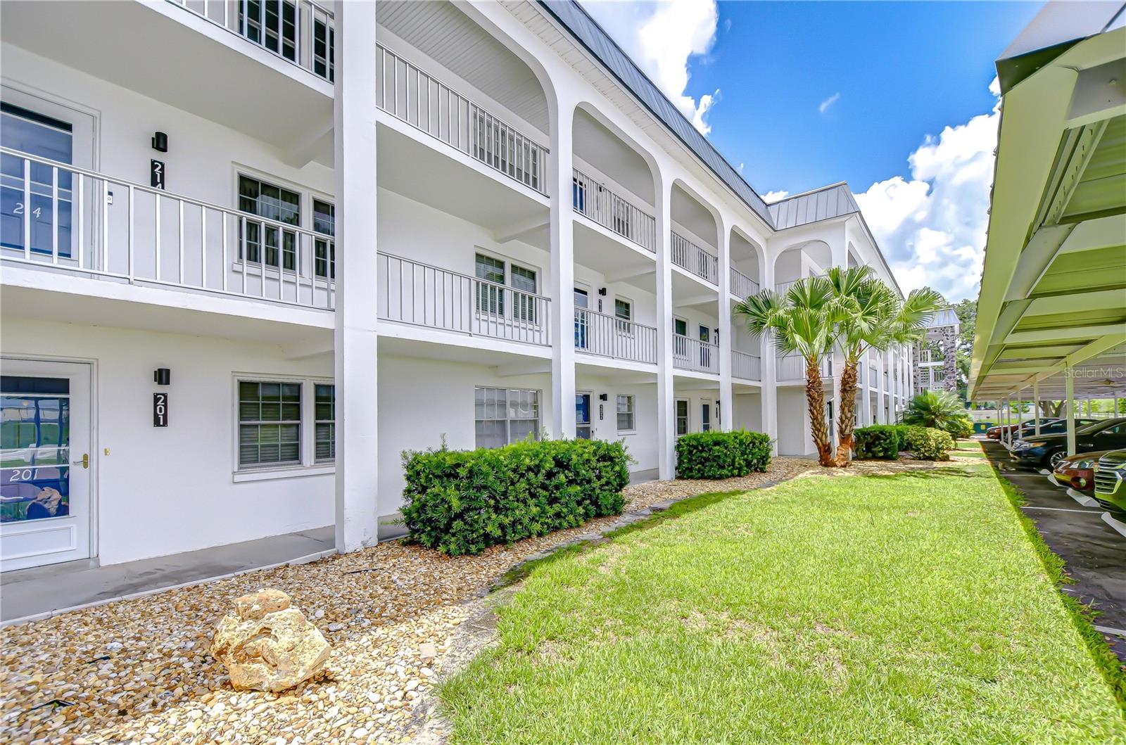 Image 4 of 28 For 4801 Airport Road 211