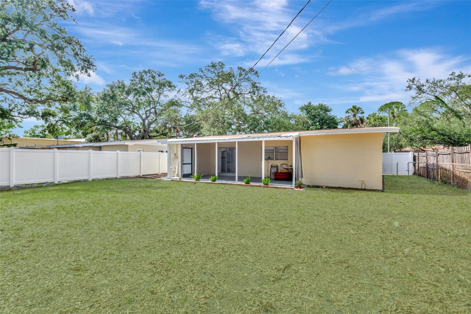 Image 16 of 27 For 4714 Vasconia Street