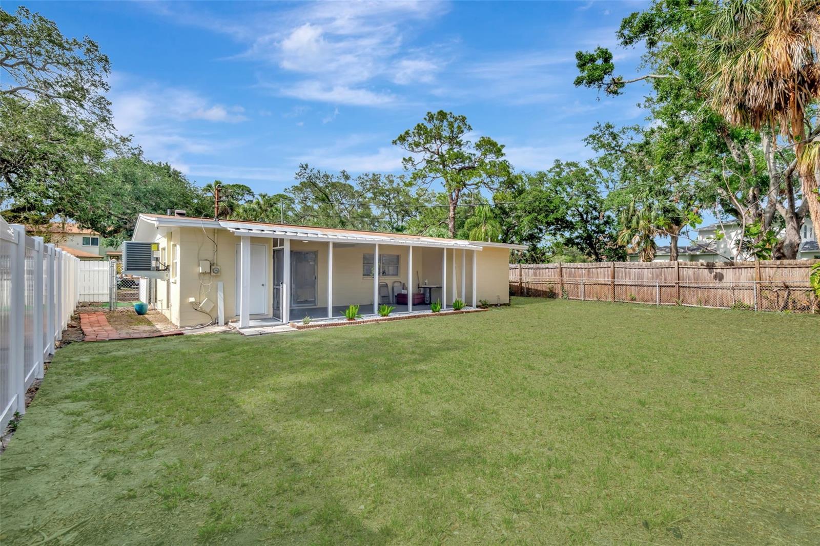 Image 17 of 27 For 4714 Vasconia Street