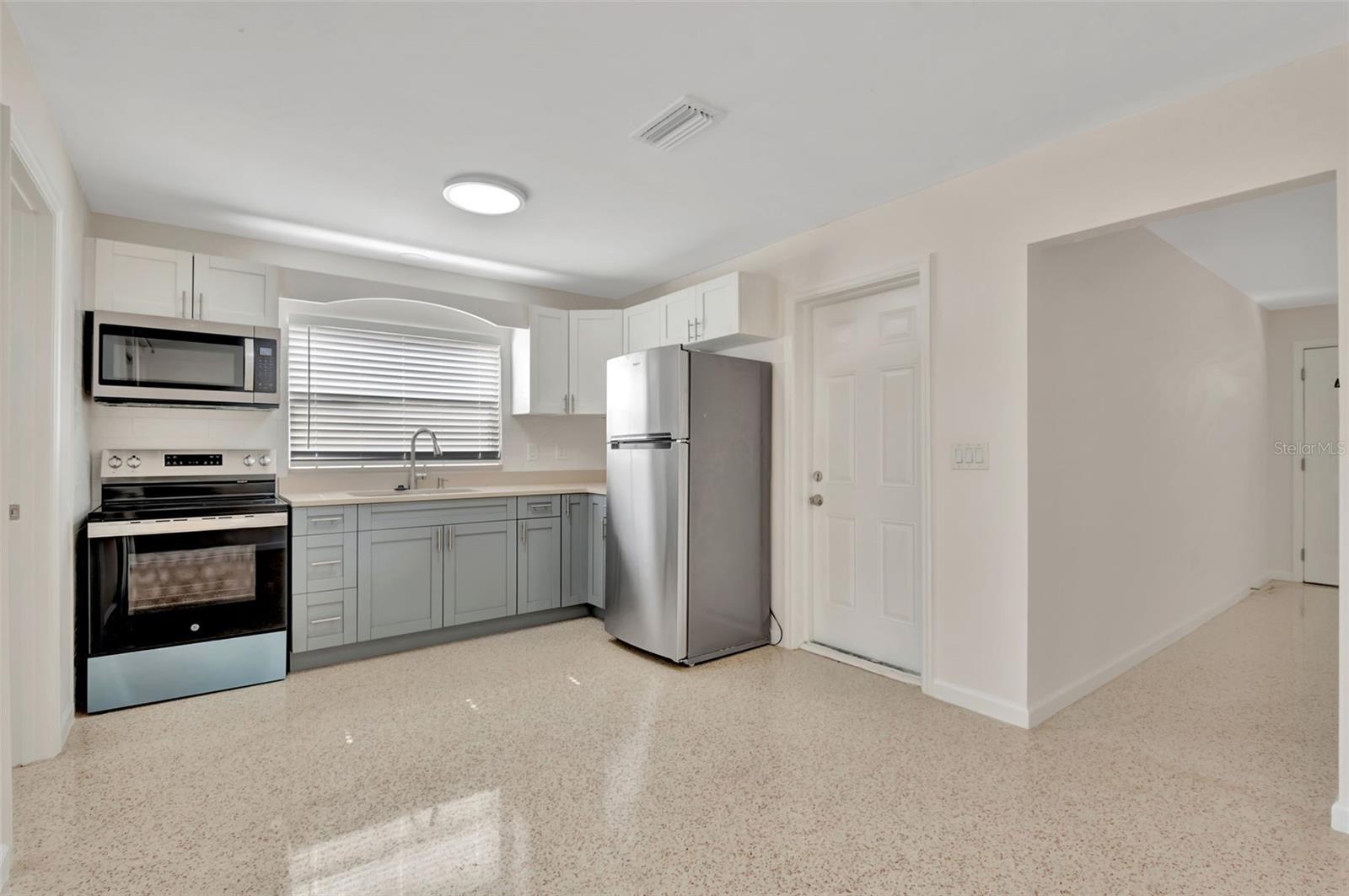Image 4 of 27 For 4714 Vasconia Street
