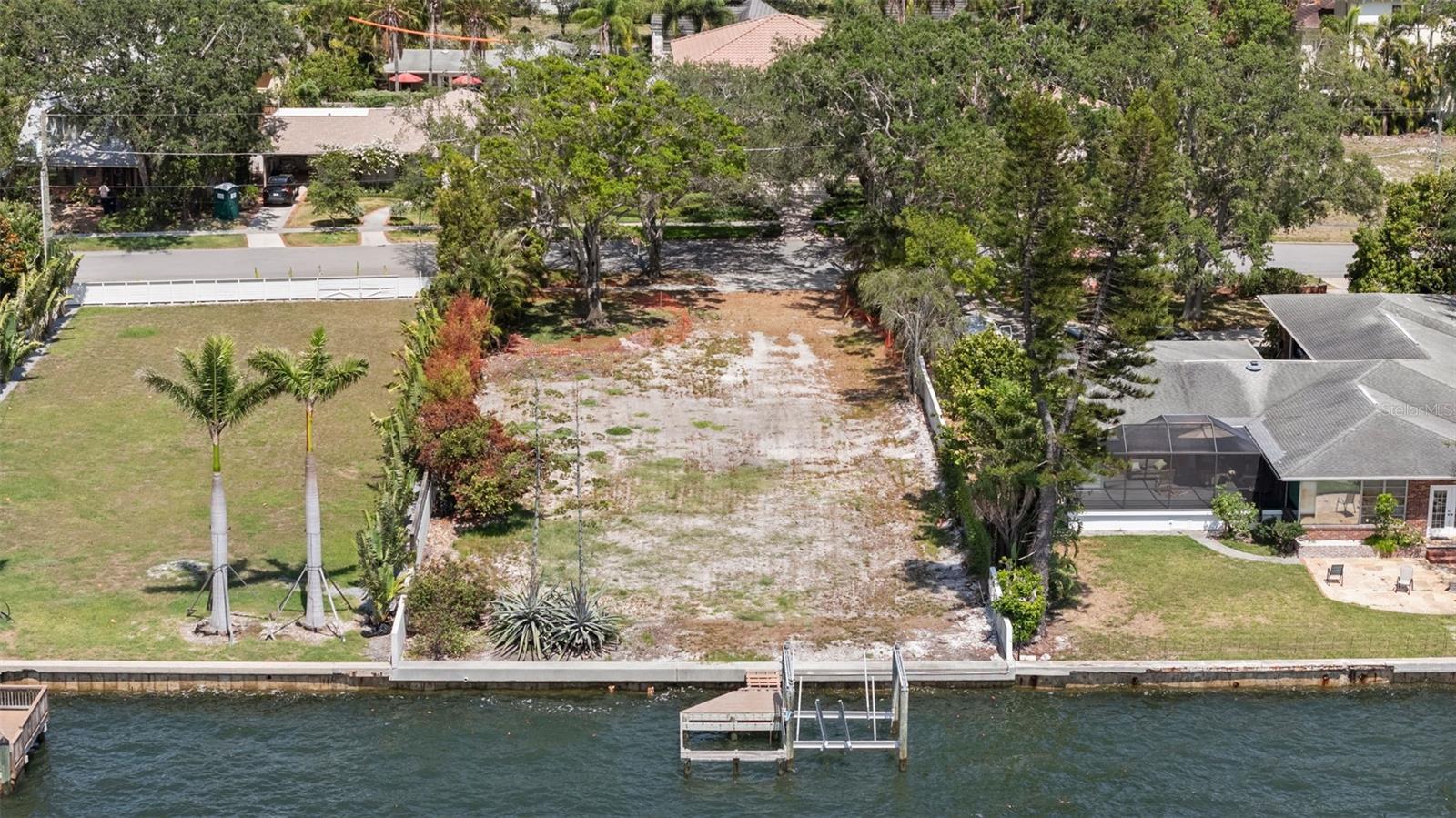 Image 11 of 33 For 214 Blanca Avenue