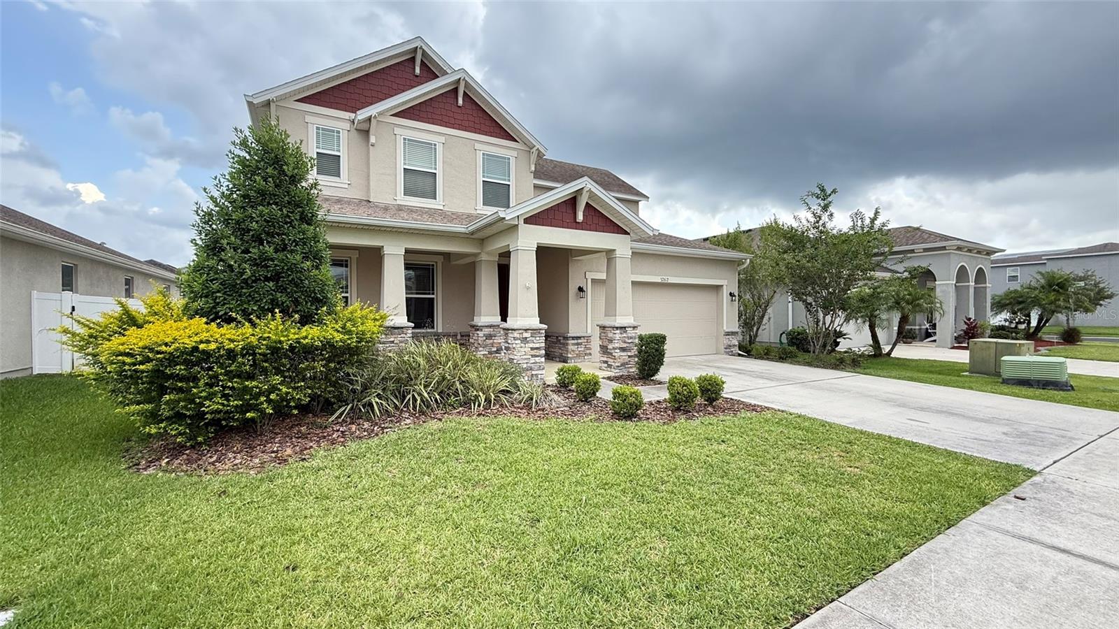 Image 4 of 42 For 32612 Harmony Oaks Drive