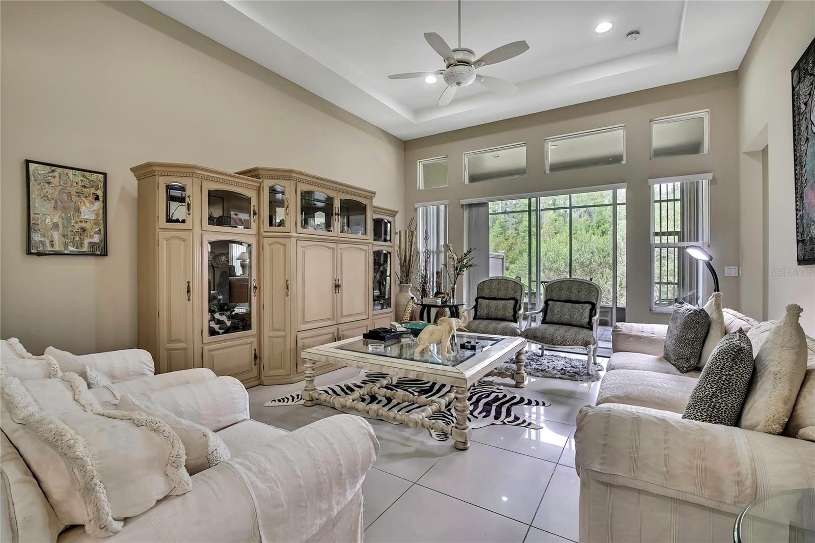 Listing photo id 12 for 4155 Barletta Court