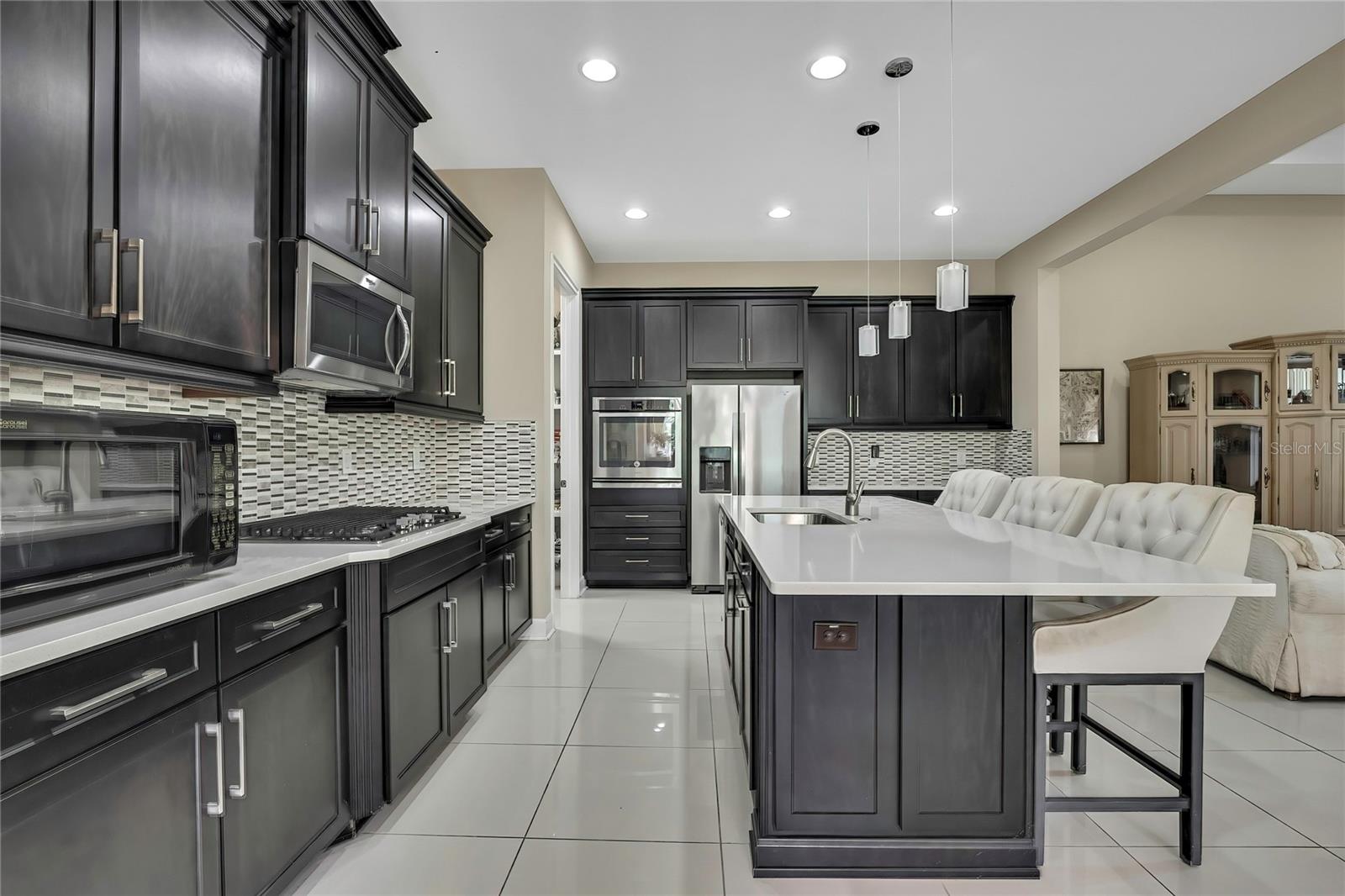 Listing photo id 15 for 4155 Barletta Court