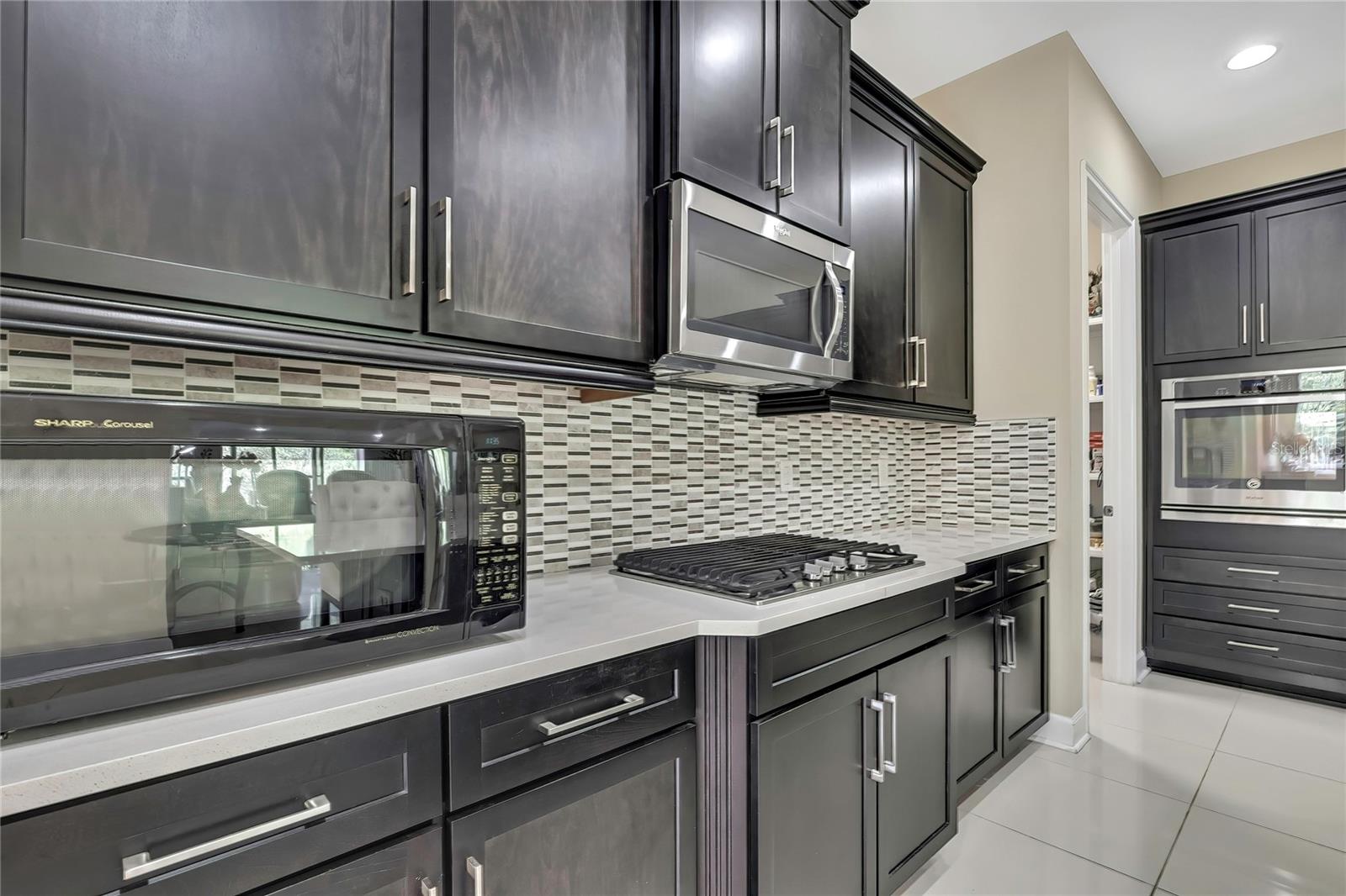Listing photo id 16 for 4155 Barletta Court