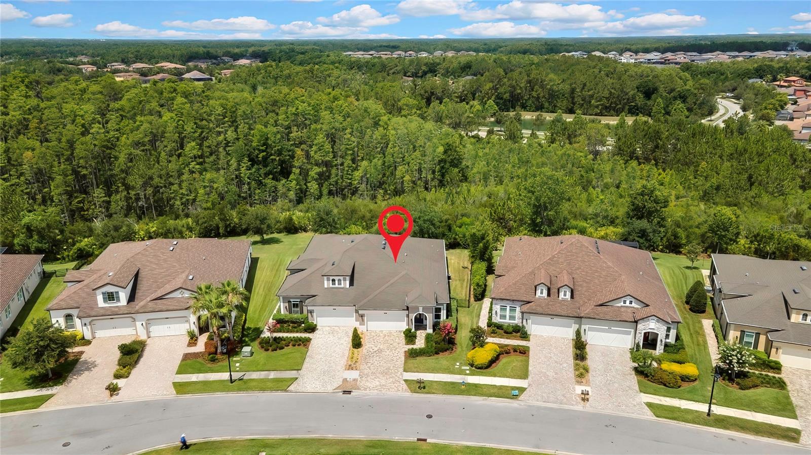 Listing photo id 4 for 4155 Barletta Court