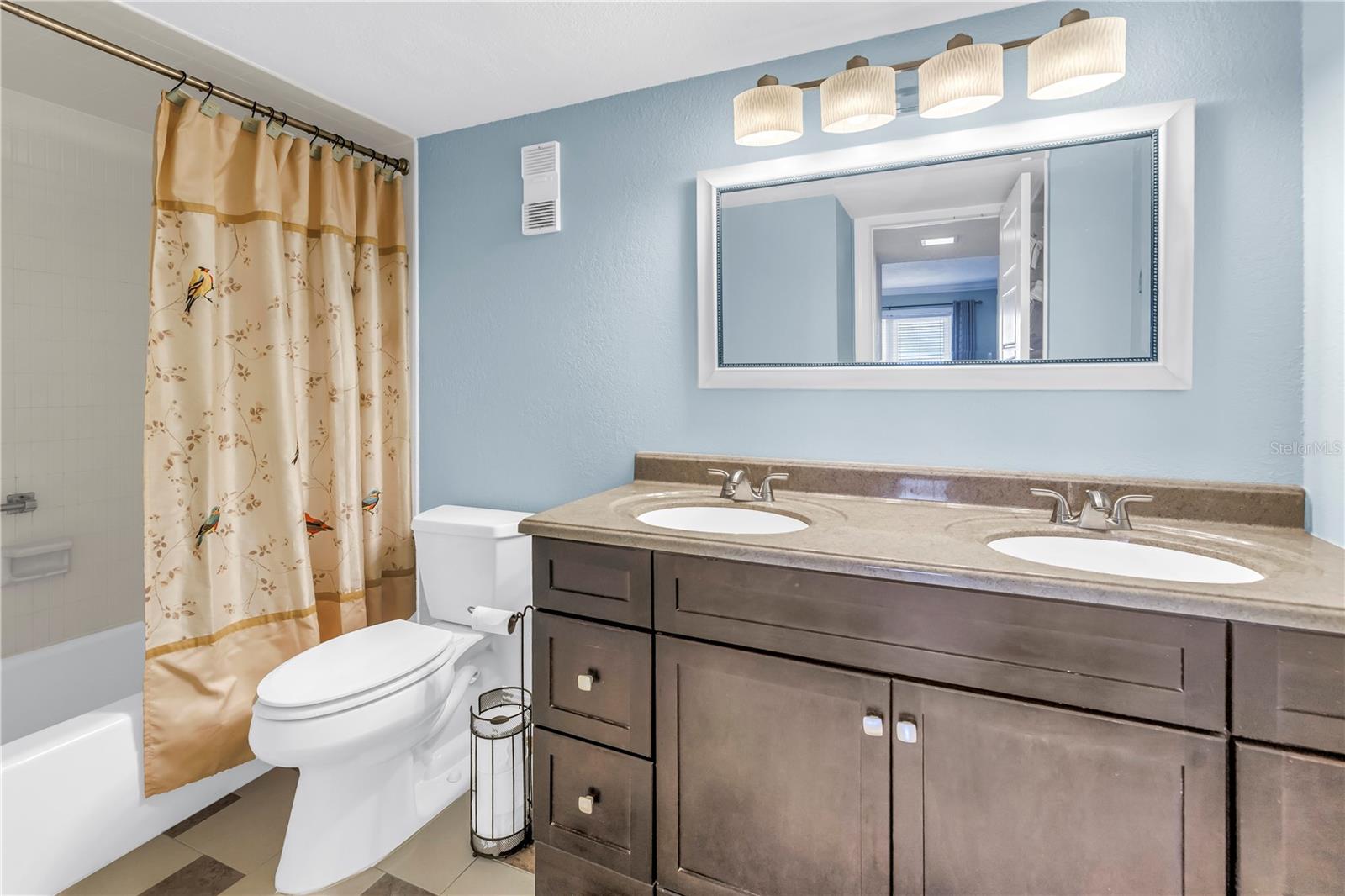 Image 11 of 51 For 4900 Brittany Drive S 611