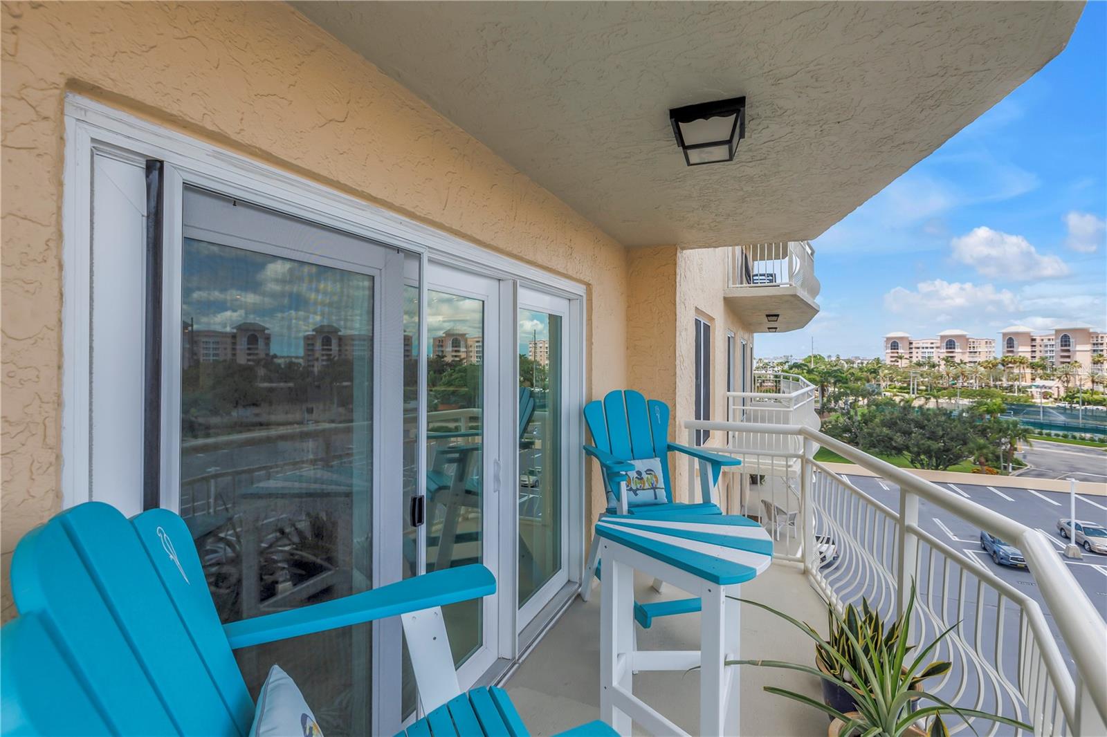 Image 16 of 51 For 4900 Brittany Drive S 611
