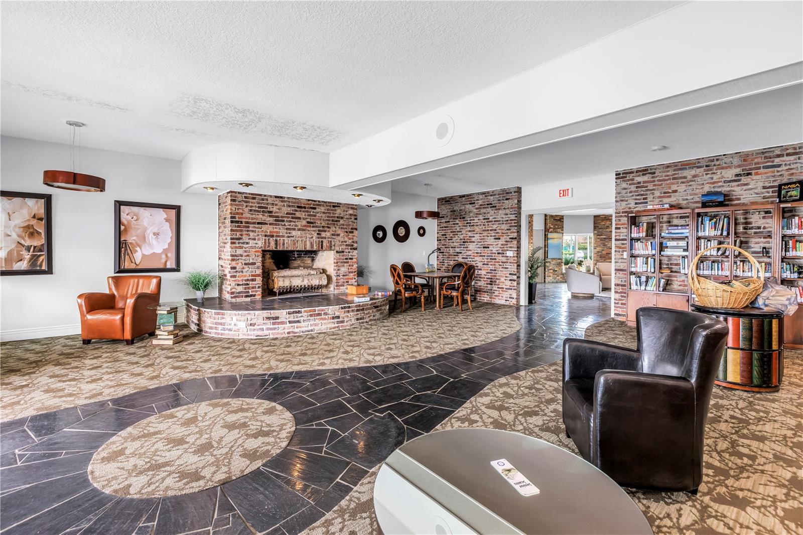 Image 32 of 51 For 4900 Brittany Drive S 611
