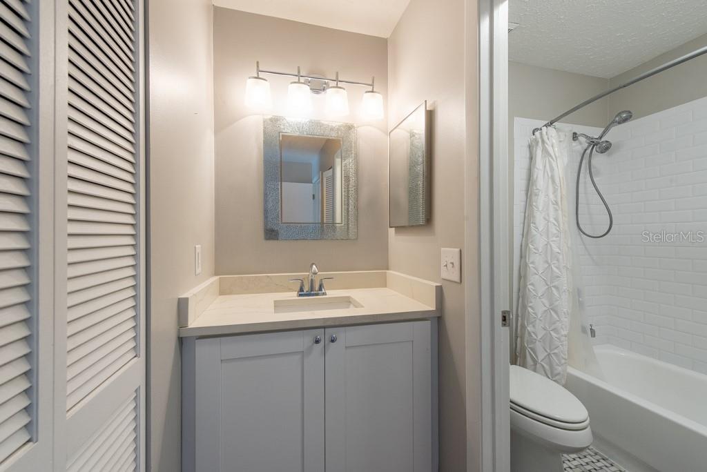 Image 18 of 35 For 6817 Gabrielle Street