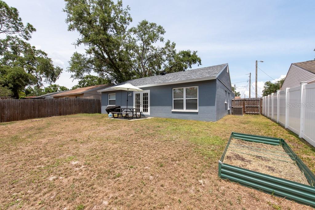 Image 30 of 35 For 6817 Gabrielle Street