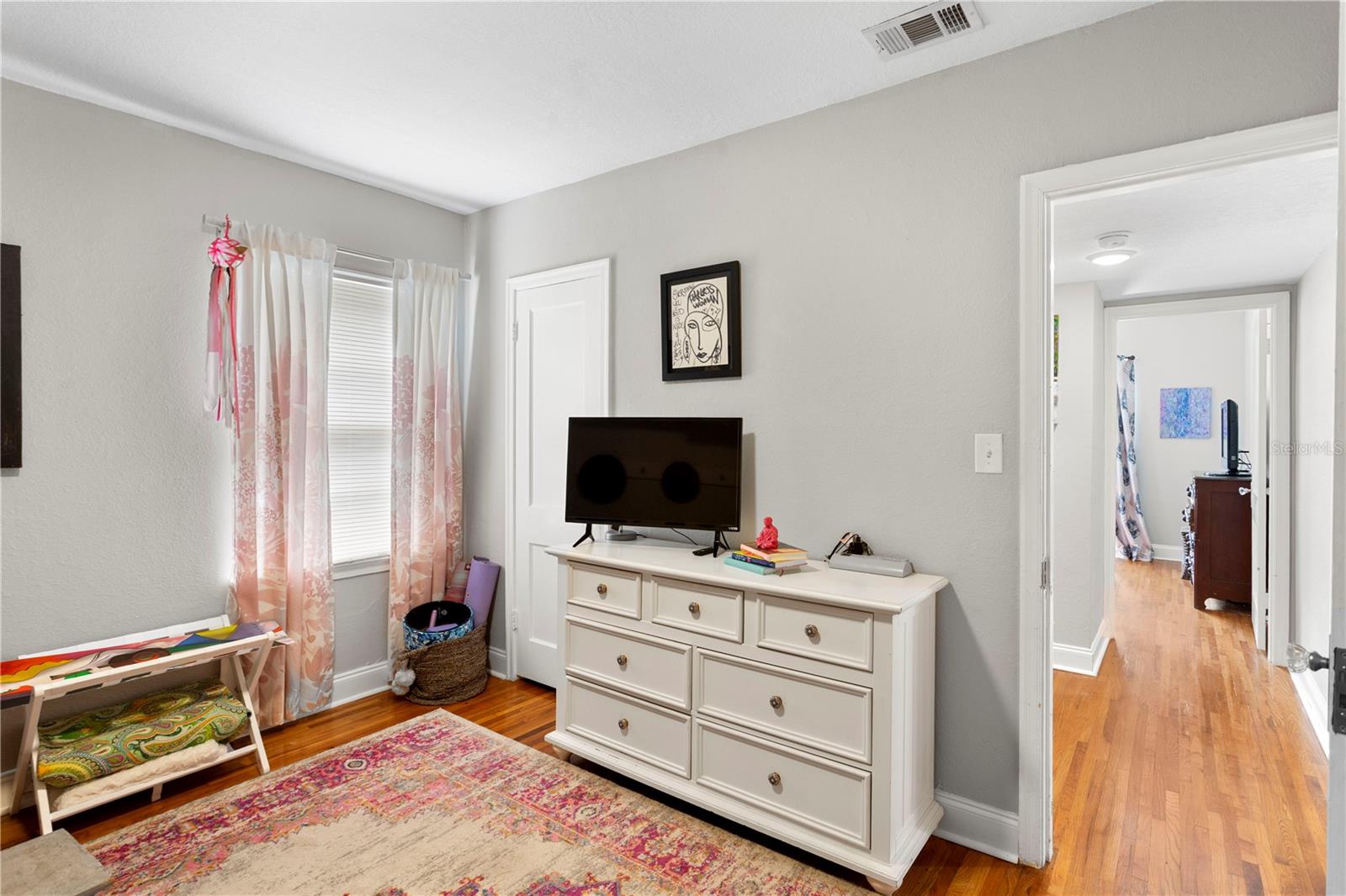 Image 13 of 47 For 4012 Munro Street