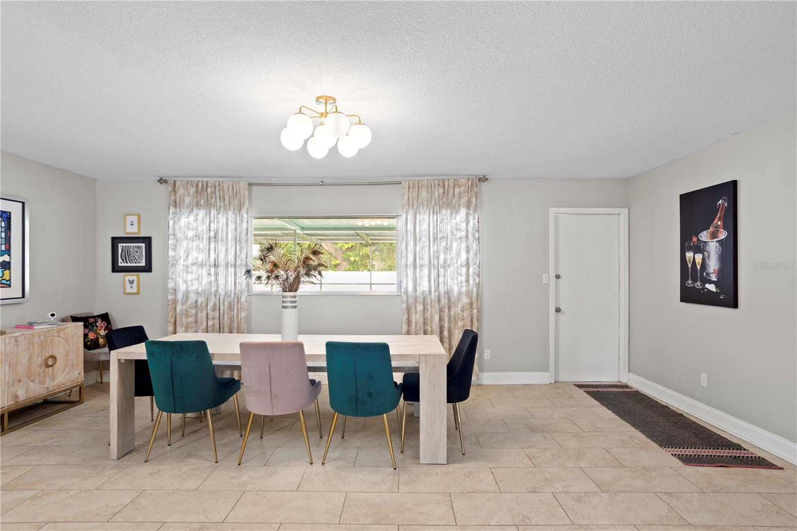 Image 22 of 47 For 4012 Munro Street
