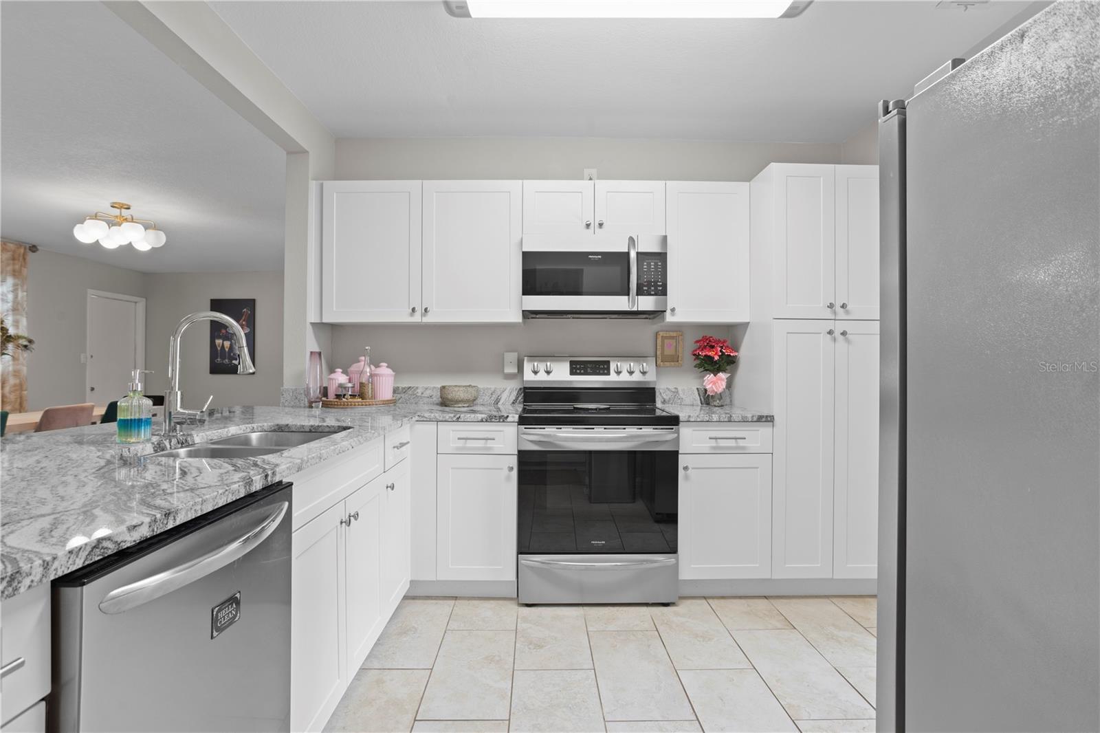 Image 34 of 47 For 4012 Munro Street